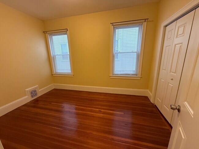 Building Photo - 25 Ralph Piteri Terrace