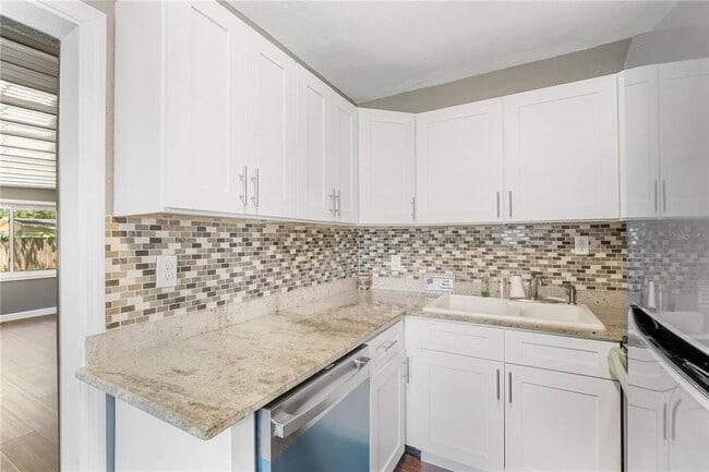 Building Photo - 4715 W Knights Ave