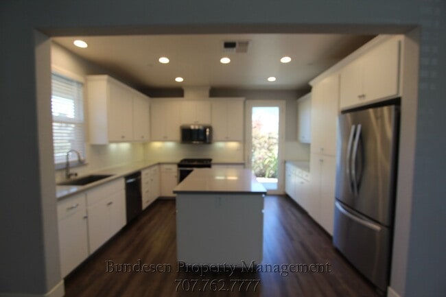 Building Photo - 5350 Kelliann Pl