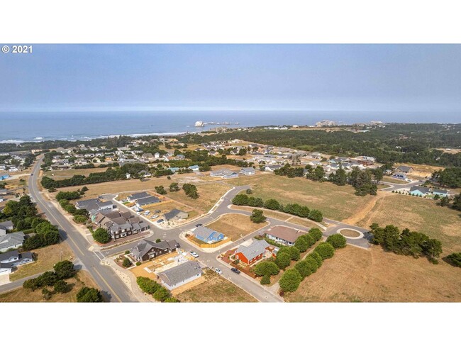 Primary Photo - Bright and Beautiful 3/2 in Seabird Village!