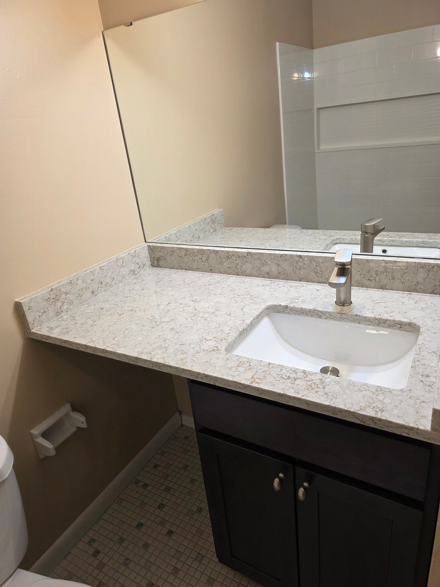 Building Photo - 65 Valley St