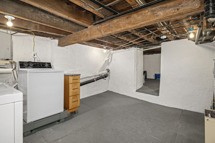 Basement - 4161 Apple St