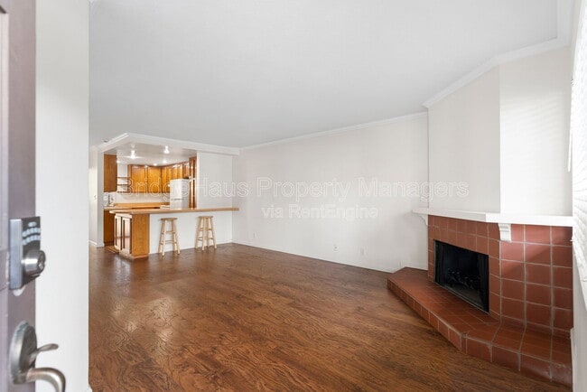 Building Photo - 5750 Friars Rd