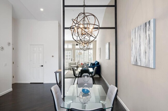 Building Photo - 7950 E Starlight Way