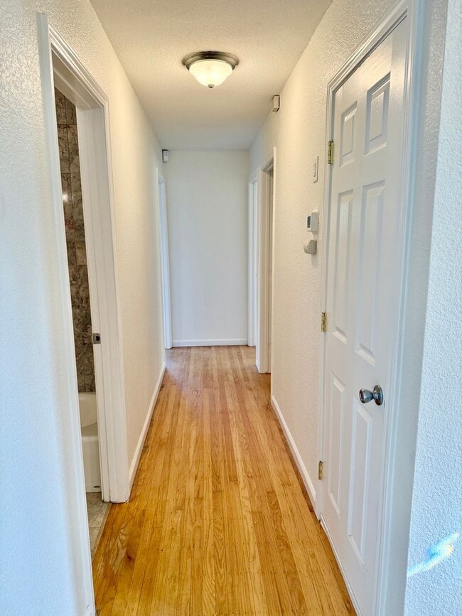 Building Photo - Beautiful Fair Oaks home