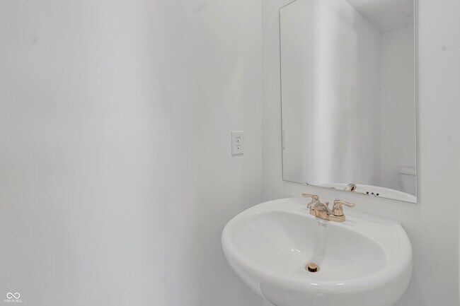 Building Photo - 6275 Wasco Dr