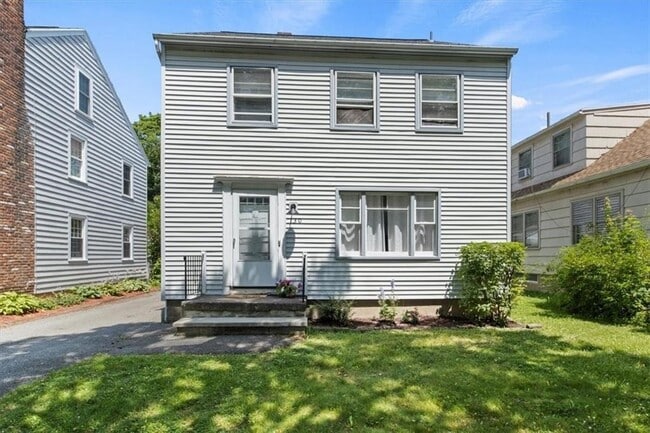 Building Photo - 130 Raleigh St