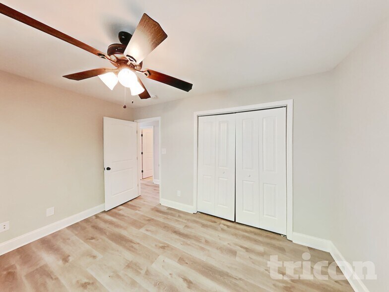 Building Photo - 646 Fox Hound Dr