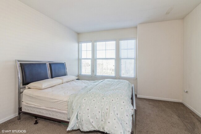 Building Photo - 4271 Liberty St