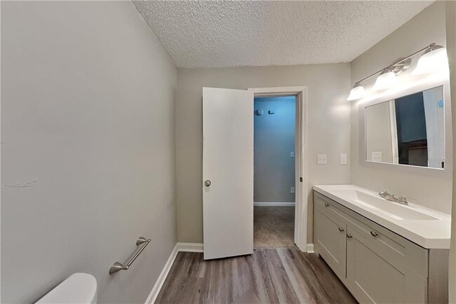 Building Photo - 1734 Wingard Dr