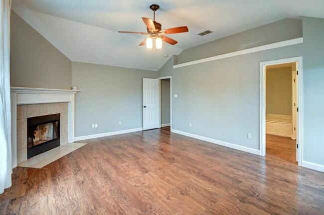Building Photo - 1619 Merritt Dr