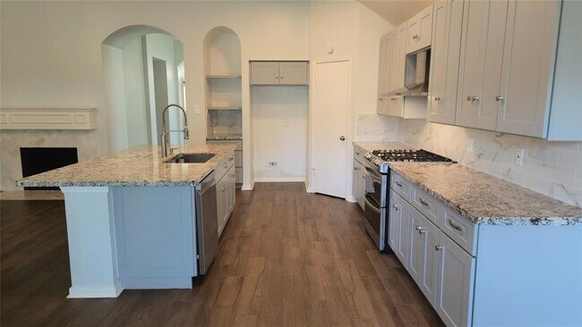 Building Photo - 10314 Raybrook Ln