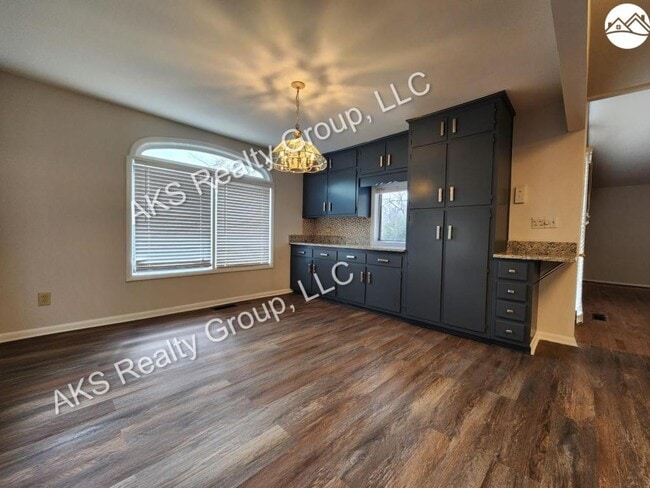 Building Photo - 1613 Stonewall Dr