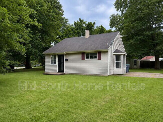 Building Photo - 4050 Pikes Peak Ave