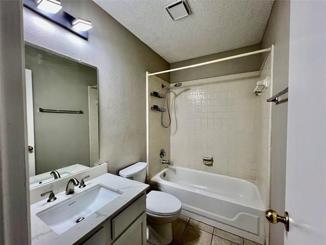 Building Photo - 2735 Wentworth Dr