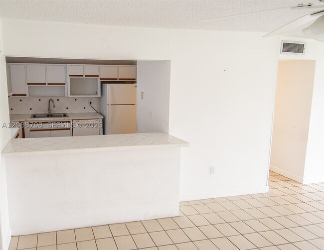 Building Photo - 506 NW 87th Ave