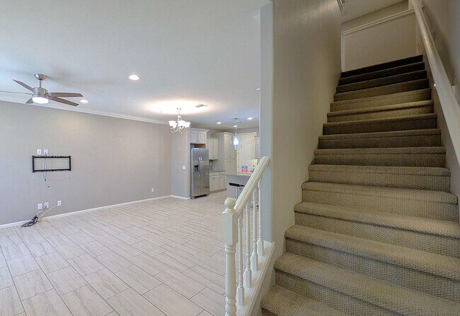 Building Photo - 3 Bedroom Condo in the Siena Community Near S Dobson Rd and W Queen Creek Rd!