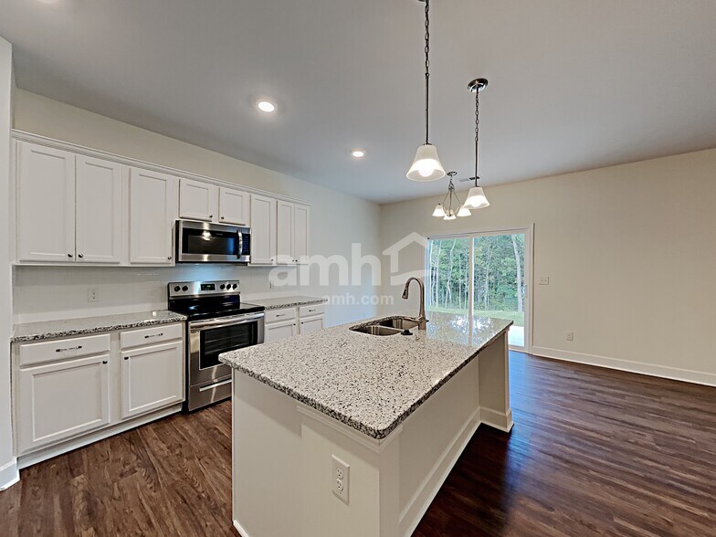 Building Photo - 4509 Tarpon Dr
