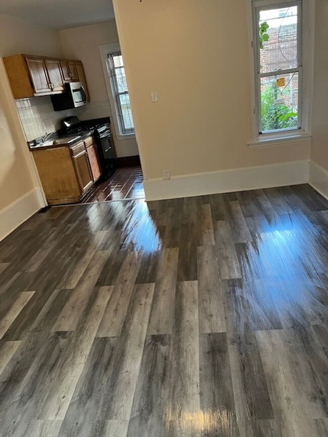 Building Photo - Remodeled Home - Harrowgate