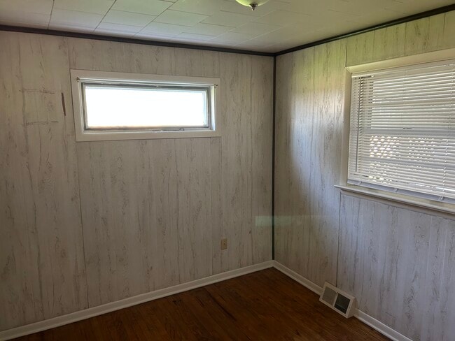 Building Photo - 253 Beacon Light Rd