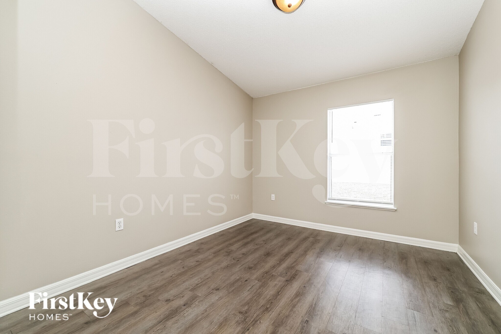 Building Photo - 10409 River Bream Dr