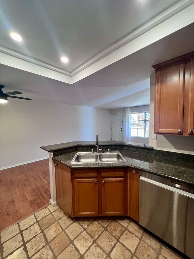 Building Photo - 3877 Pell Pl