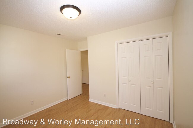 Building Photo - 18 Bearwood Dr