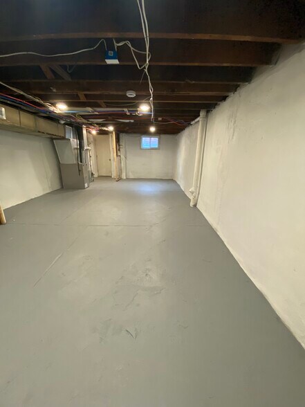 Building Photo - 1237 Edgehill Rd