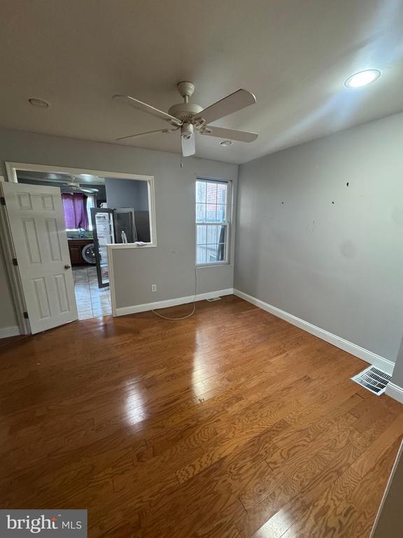 Building Photo - 5028 Whitaker Ave