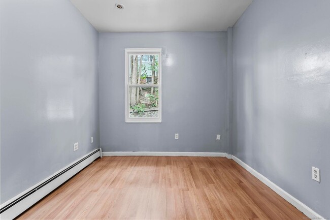 Building Photo - 22 Wyman St