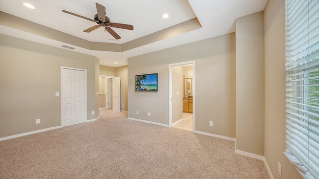 Building Photo - 8280 Villa Grande Ct