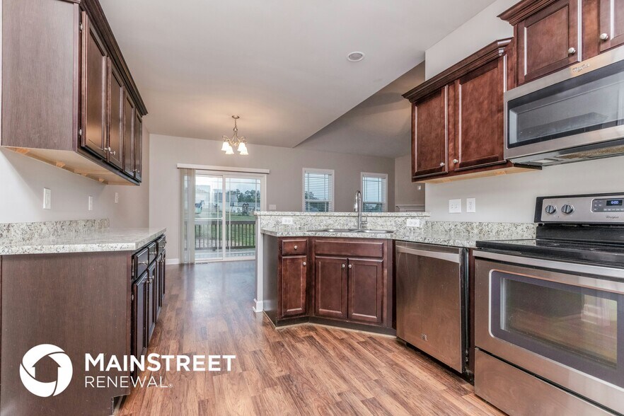 Building Photo - 137 Gennessee Dr