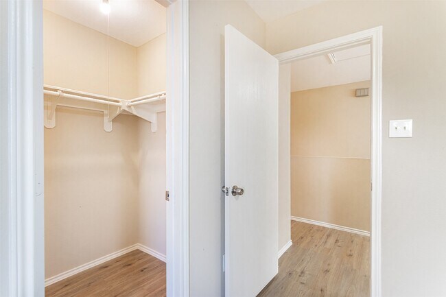 Building Photo - 7850 Maverick Trace Ln