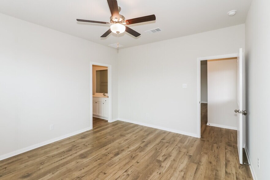 Building Photo - 7518 Tipton Meadow Way