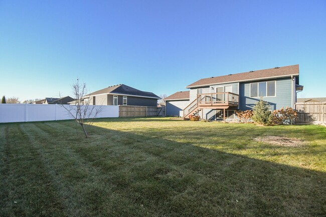 Building Photo - 5512 South Culbert Avenue