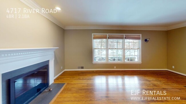 Building Photo - Bethesda/Friendship Heights Four Bedroom I...