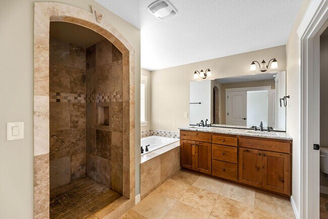 Building Photo - Beautiful Gated Fisher’s Landing Townhome with 4 Bedrooms, Gas Fireplace & Central AC