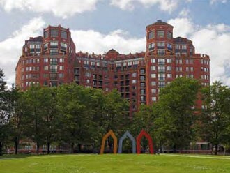 Building Photo - 10 Rogers St