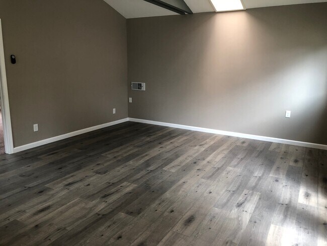 Building Photo - BEAUTIFUL & SPACIOUS 1 BR COTTAGE IN QUIET CUL-DE-SAC IN CLAIREMONT