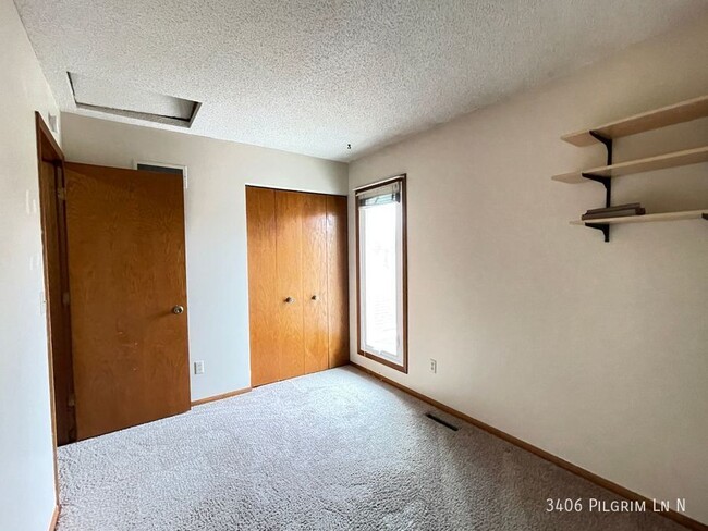 Building Photo - 3406 Pilgrim Ln N