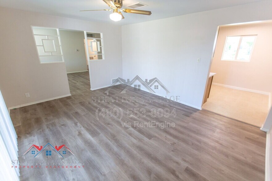Building Photo - 3409 E Indianola Ave