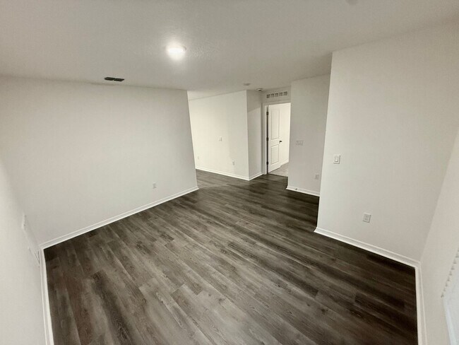 Building Photo - **Move-In-Special** Brand New 4-Bedroom Home in Poinciana – Available Now!