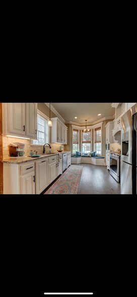 Building Photo - 505 N Montauban Dr