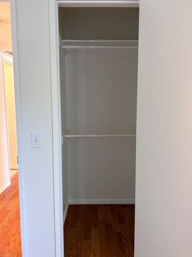 Building Photo - 3 Bedroom + 2.5 Bathroom Condo | Ralston Village Community | Ventura | Unfurnished