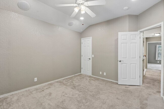 Building Photo - 3904 Arroyo Seco