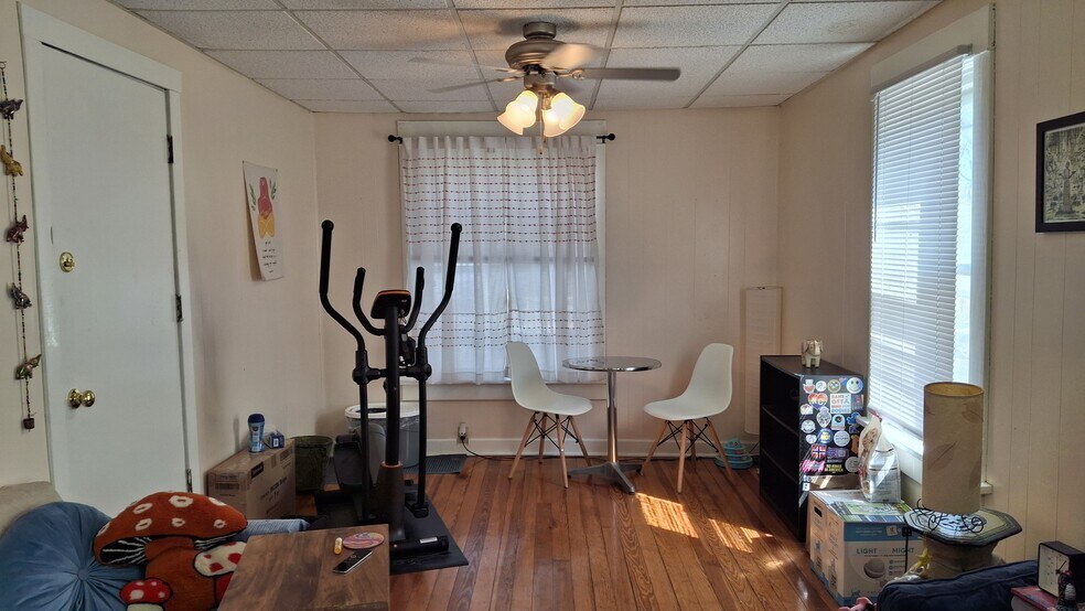 Building Photo - 1339 Vermont St