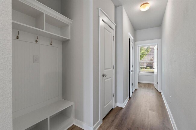 Building Photo - 501 Silkworm Way