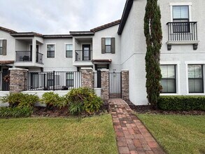 Building Photo - "Charming 2-Bed, 2-Bath Townhouse Retreat in Haines City – Spacious 1464 Sq Ft of Comfort!"