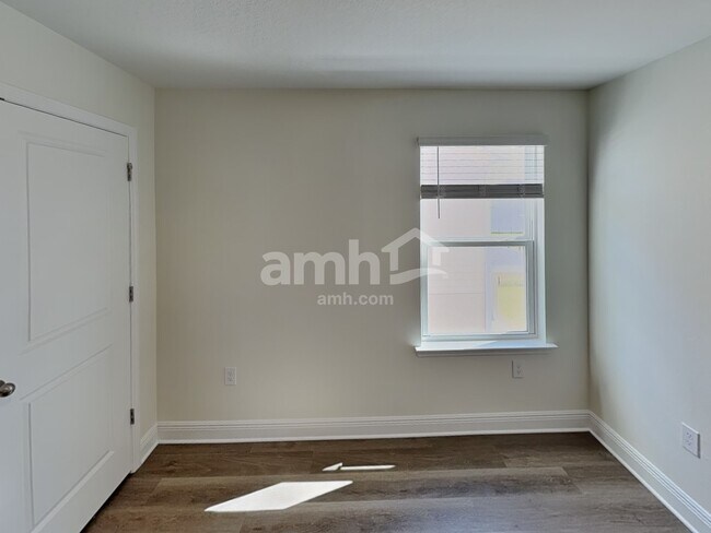 Building Photo - 5981 Sycamore Pl St