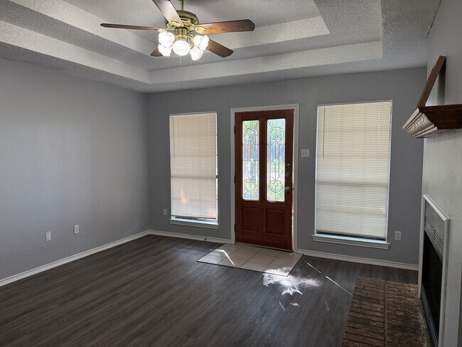 Building Photo - 117 Solon Rd